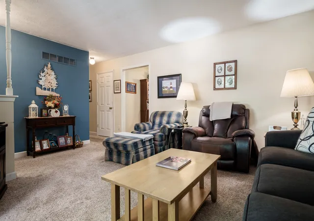 Photo 4 of Single family home for sale at 739 Roosevelt Rd, Machesney Park, IL 61115 | MLS# 12791035 | Listing updated on 2026-10-23
