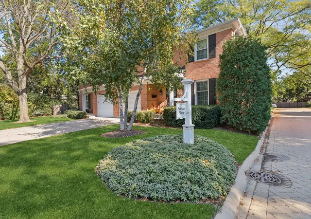 Photo 2 of Townhouse for sale at 516 Ridge Rd, Wilmette, IL 60091 | MLS# 12791040 | Listing updated on 2026-10-24