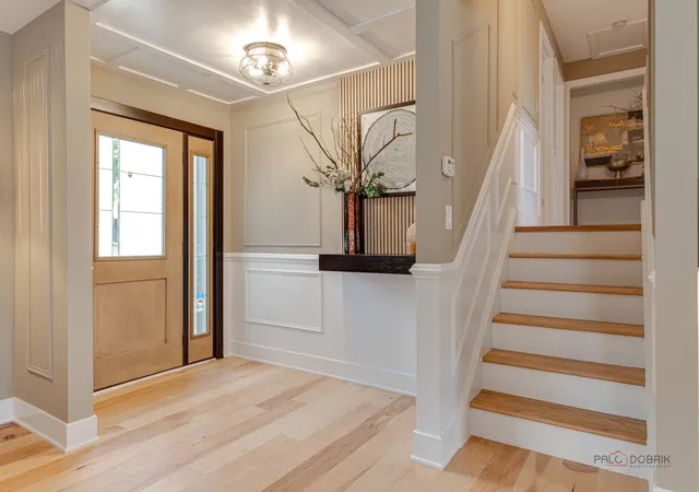 Photo 4 of Single family home for sale at 6955 Parkview Dr, Downers Grove, IL 60516 | MLS# 12791063 | Listing updated on 2026-10-22