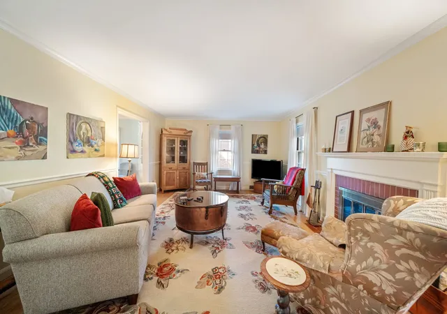 Photo 4 of Single family home for sale at 575 E 12th Street, Lockport, IL 60441 | MLS# 12791066 | Listing updated on 2026-10-23