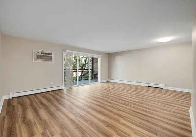 Listing Photo 4 - Condo for sale in building located at 4248 Saratoga Ave, Downers Grove, IL 60515 - Unit #207