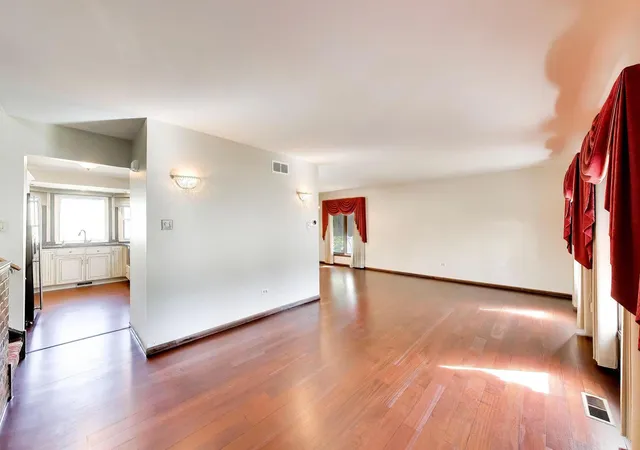Photo 4 of Single family home for sale at 1108 E 192nd Street, Glenwood, IL 60425 | MLS# 12791090 | Listing updated on 2026-10-23