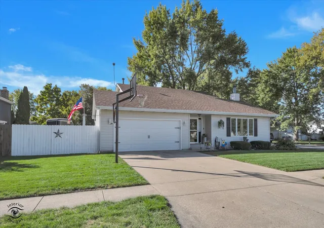 Photo 1 of Single family home for sale at 498 Kathy Dr, Bourbonnais, IL 60914 | MLS# 12791138 | Listing updated on 2026-10-27