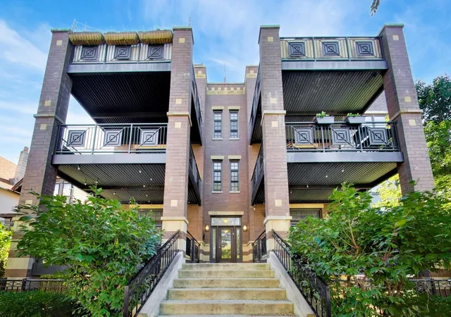 Photo 1 of Condo for sale at 725 W Diversey Pkwy #3W, Chicago, IL 60614 | MLS# 12791143 | Listing updated on 2026-10-21