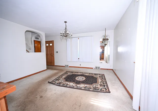 Photo 2 of Single family home for sale at 424 N Poplar Ave, Wood Dale, IL 60191 | MLS# 12791145 | Listing updated on 2026-10-23