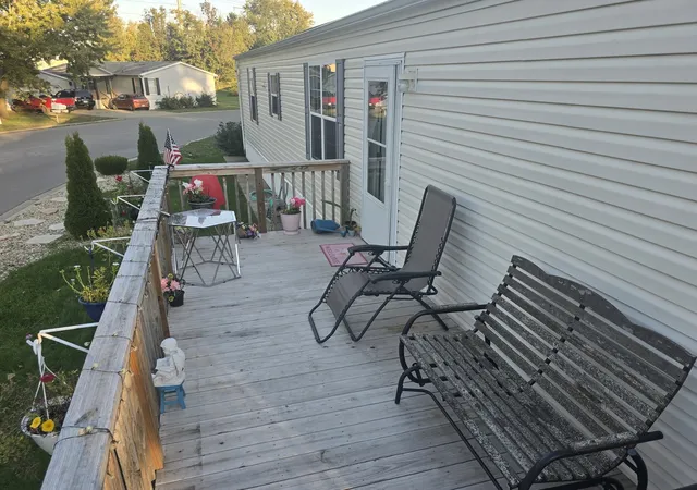 Photo 2 of Manufactured home for sale at 1102 11th Street, Bloomington, IL 61704 | MLS# 12791147 | Listing updated on 2026-10-22