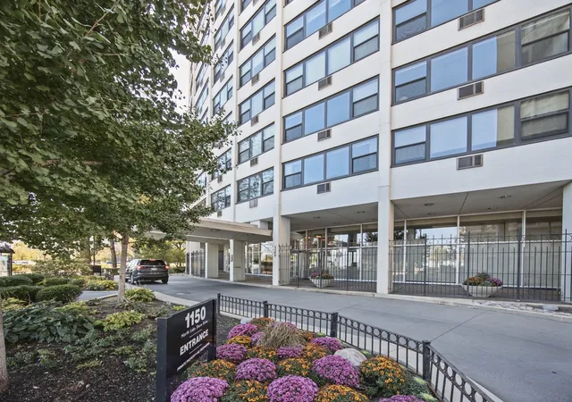 Photo 2 of Townhouse for sale at 1150 N Lake Shore Dr #18L, Chicago, IL 60611 | MLS# 12791153 | Listing updated on 2026-10-22