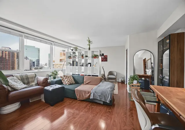 Photo 3 of Townhouse for sale at 1150 N Lake Shore Dr #18L, Chicago, IL 60611 | MLS# 12791153 | Listing updated on 2026-10-22