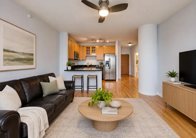 Photo 2 of Condo for sale at 1717 S Prairie Ave #1907, Chicago, IL 60616 | MLS# 12791168 | Listing updated on 2026-10-22