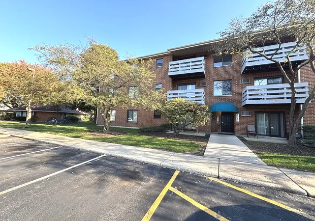 Photo 1 of Condo for sale at 1375 N Winslowe Dr #103, Palatine, IL 60074 | MLS# 12791178 | Listing updated on 2026-10-22