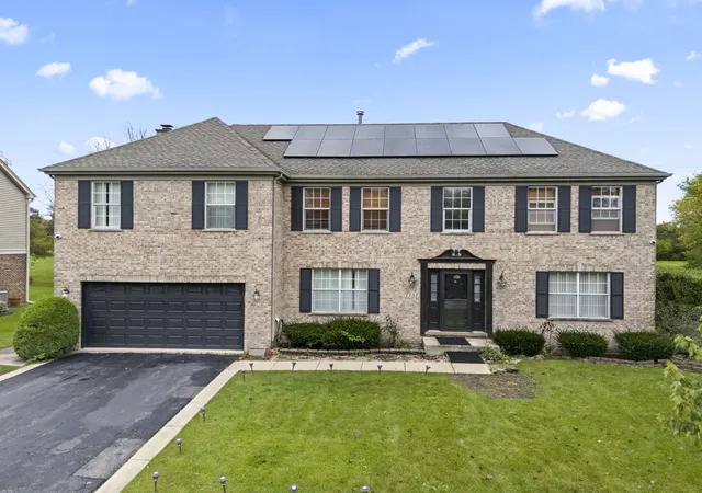 Photo 2 of Single family home for sale at 1381 Callen Ln, Des Plaines, IL 60016 | MLS# 12791179 | Listing updated on 2026-10-22