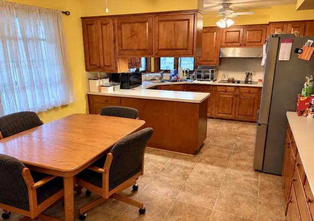 Photo 3 of Single family home for sale at 520 N Quincy St, Clinton, IL 61727 | MLS# 12791185 | Listing updated on 2026-10-23