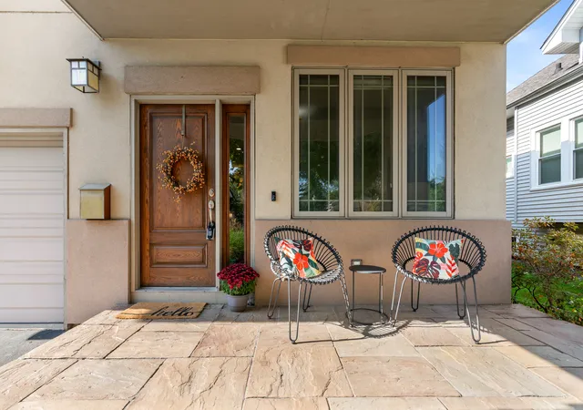 Photo 2 of Single family home for sale at 548 S Arlington Ave, Elmhurst, IL 60126 | MLS# 12791196 | Listing updated on 2026-10-30