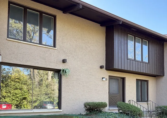 Photo 1 of Condo for sale at 1050 Holbrook Rd #S, Homewood, IL 60430 | MLS# 12791211 | Listing updated on 2026-10-22