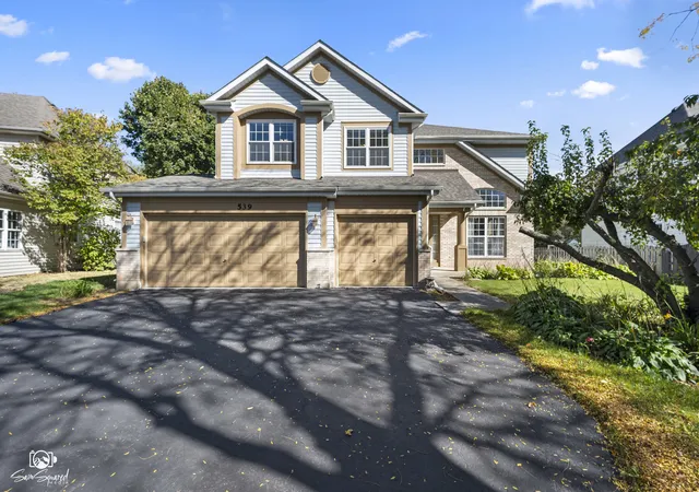 Single family home for sale at 539 Capital Ln, Gurnee, IL 60031 | MLS# 12791230