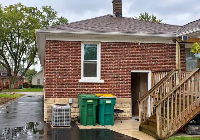Photo 2 of Single family home for sale at 719 Clement St, Joliet, IL 60435 | MLS# 12791238 | Listing updated on 2026-10-23