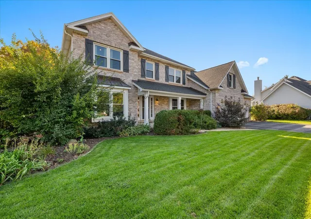 Photo 2 of Single family home for sale at 558 Bailey Dr, Batavia, IL 60510 | MLS# 12791247 | Listing updated on 2026-10-29