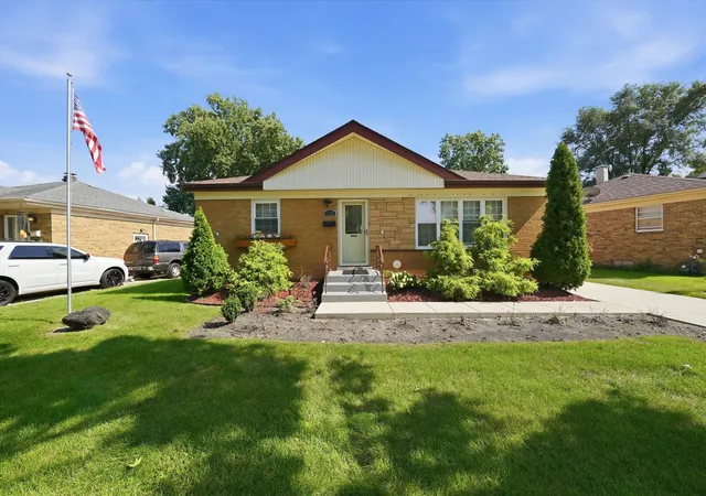 Photo 1 of Single family home for sale at 11201 Mandel Ave, Westchester, IL 60154 | MLS# 12791248 | Listing updated on 2026-10-22