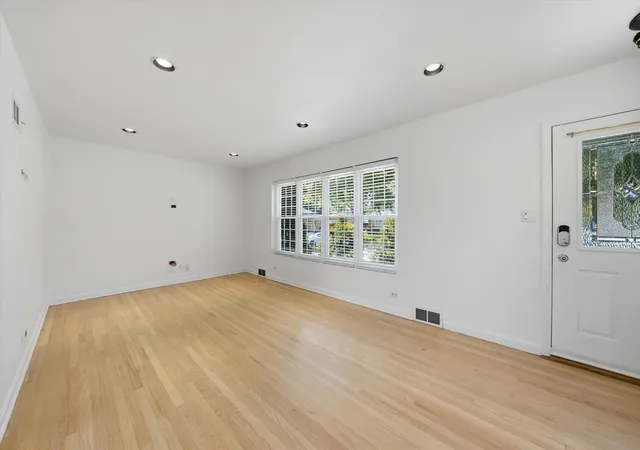 Photo 3 of Single family home for sale at 11201 Mandel Ave, Westchester, IL 60154 | MLS# 12791248 | Listing updated on 2026-10-22