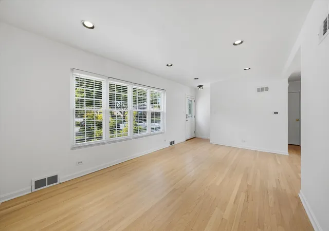 Photo 3 of Single family home for sale at 11201 Mandel Ave, Westchester, IL 60154 | MLS# 12791248 | Listing updated on 2026-10-22
