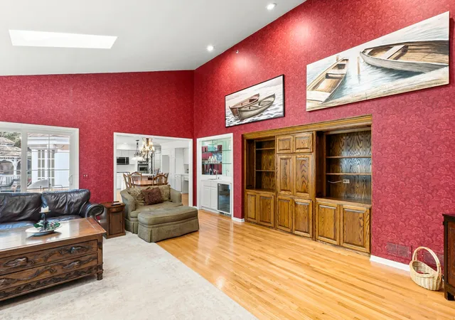 Photo 4 of Single family home for sale at 1376 Manassas Ln, Long Grove, IL 60047 | MLS# 12791253 | Listing updated on 2026-10-28