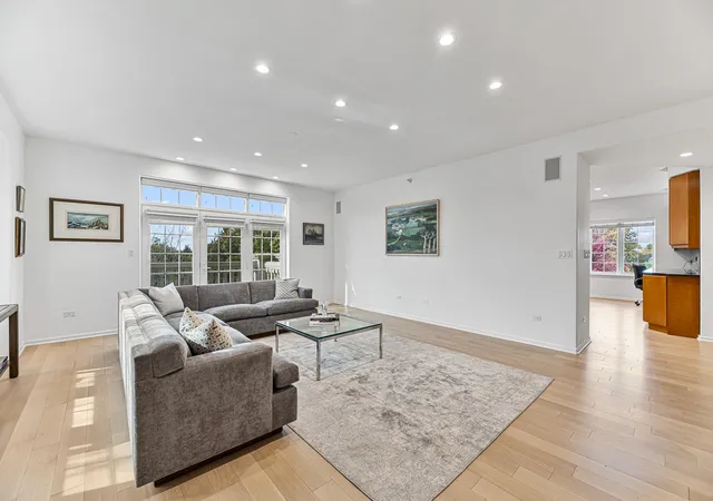 Photo 4 of Condo for sale at 620 Homewood Ave #407, Highland Park, IL 60035 | MLS# 12791254 | Listing updated on 2026-10-28