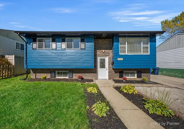 Photo 2 of Single family home for sale at 2522 Kennedy Dr, North Chicago, IL 60064 | MLS# 12791261 | Listing updated on 2026-10-27
