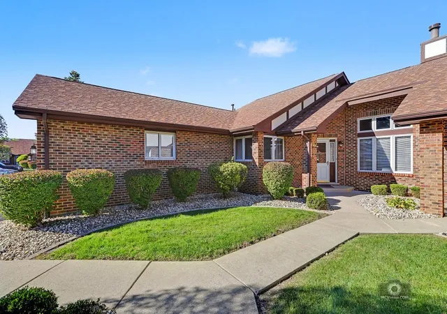 Condo for sale at 8911 Silverdale Dr #8911, Orland Park, IL 60462 | MLS# 12791267