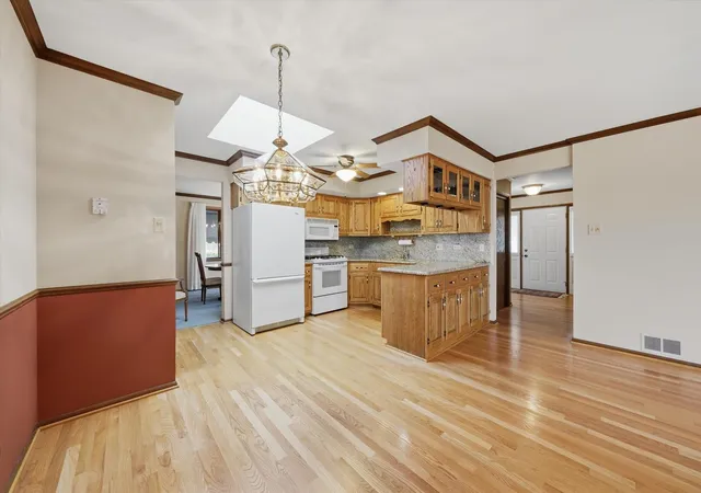 Photo 4 of Single family home for sale at 15227 Bayberry Ct, Orland Park, IL 60462 | MLS# 12791268 | Listing updated on 2026-10-28