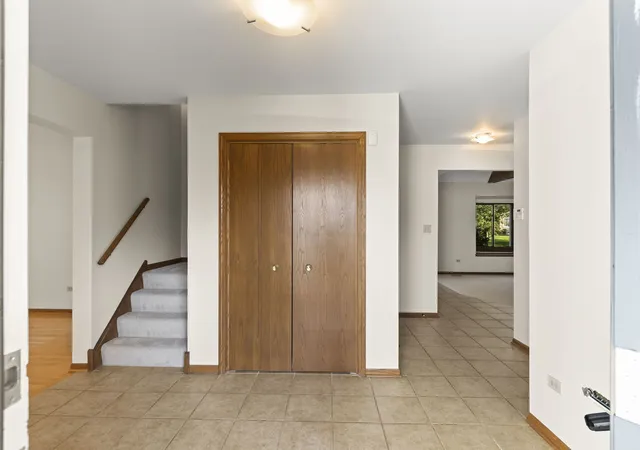 Photo 2 of Single family home for sale at 3013 Lawrence Crst, Flossmoor, IL 60422 | MLS# 12791277 | Listing updated on 2026-10-27
