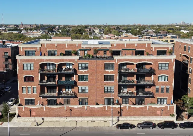Condo for sale at 2801 N Oakley Ave #206, Chicago, IL 60618 | MLS# 12791279