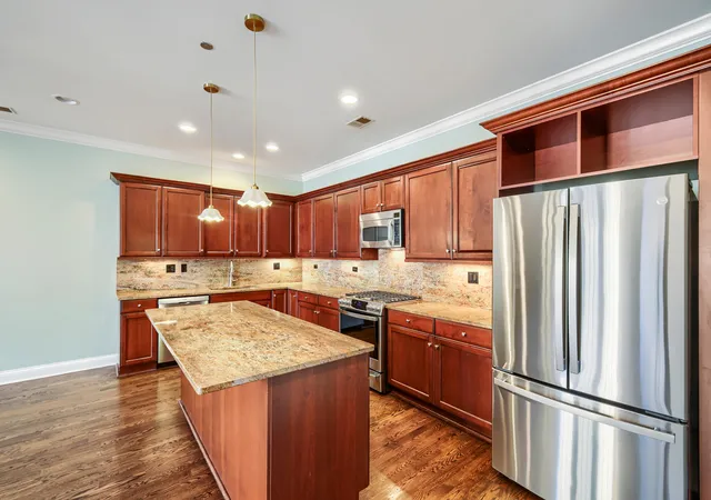 Photo 3 of Condo for sale at 2801 N Oakley Ave #206, Chicago, IL 60618 | MLS# 12791279 | Listing updated on 2026-10-22