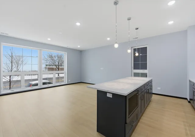 Photo 3 of Condo for sale at 5830 N Lincoln Ave #1S, Chicago, IL 60659 | MLS# 12791289 | Listing updated on 2026-10-22