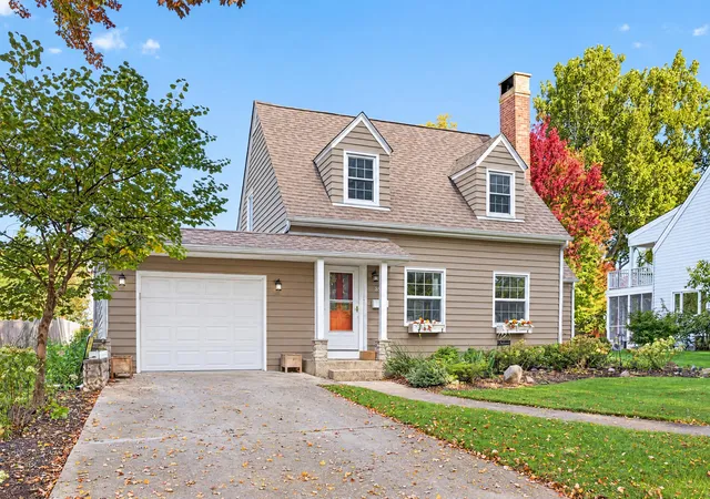 Photo 1 of Single family home for sale at 345 Rolfe Rd, De Kalb, IL 60115 | MLS# 12791291 | Listing updated on 2026-10-22