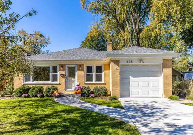 Single family home for sale at 308 N Hale St, Palatine, IL 60067 | MLS# 12791301