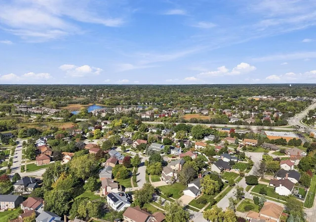 Photo 4 of Single family home for sale at 2406 Highland Dr, Palatine, IL 60067 | MLS# 12791303 | Listing updated on 2026-10-23