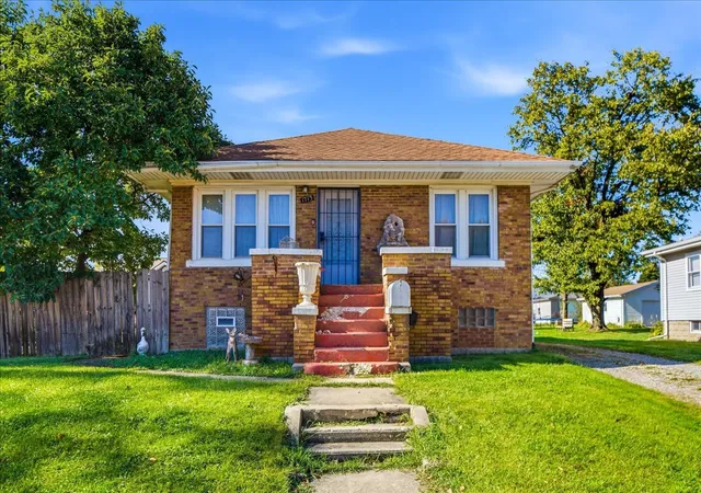 Photo 1 of Single family home for sale at 1713 Cora St, Crest Hill, IL 60403 | MLS# 12791306 | Listing updated on 2026-10-22