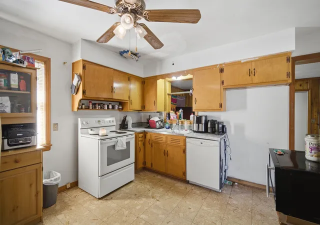 Photo 4 of Single family home for sale at 5323 Enfield Ave, Skokie, IL 60077 | MLS# 12791319 | Listing updated on 2026-10-22