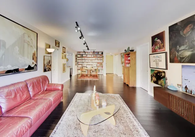 Listing Photo 5 - Condo for sale in building located at 235 Ridge Rd, Wilmette, IL 60091 - Unit #1F