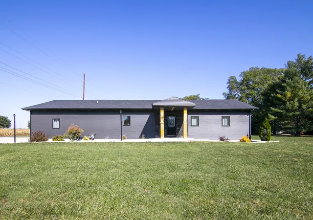 Single family home for sale at 507 N Secor St, Gilman, IL 60938 | MLS# 12791338