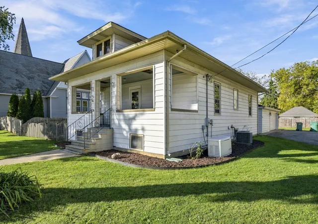 Photo 2 of Sale Pending at 107 S Chicago Ave, Elwood, IL 60421 | MLS# 12791344 | Listing updated on 2026-10-27