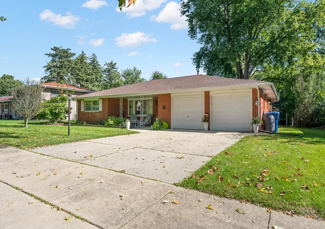Photo 2 of Single family home for sale at 1326 Park Dr, Montgomery, IL 60538 | MLS# 12791348 | Listing updated on 2026-10-22