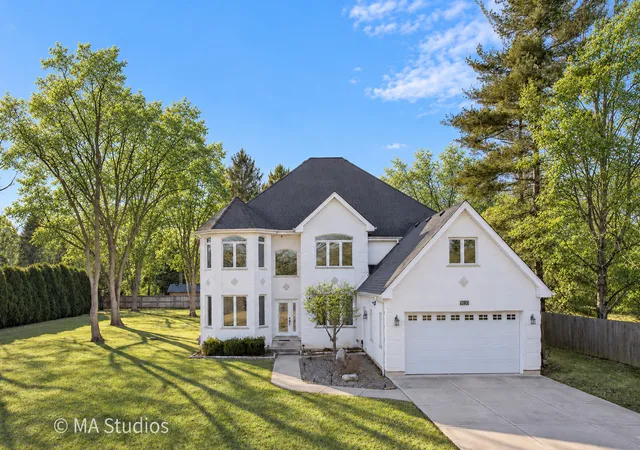 Photo 1 of Single family home for sale at 9030 Elm Ave, Burr Ridge, IL 60527 | MLS# 12791356 | Listing updated on 2026-10-22