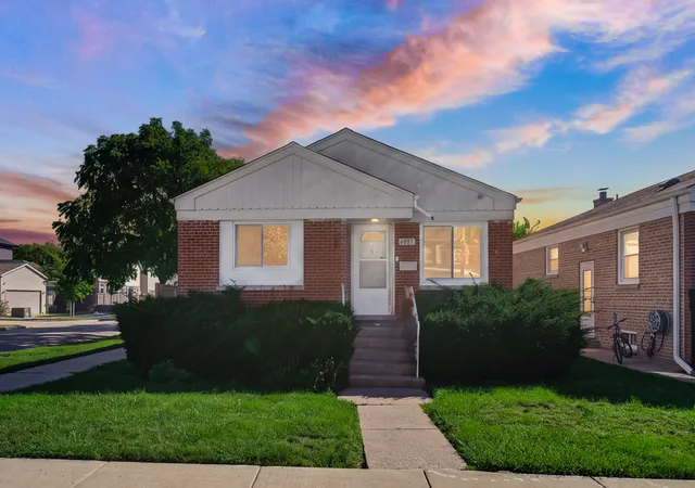 Single family home for sale at 6557 N Troy St, Chicago, IL 60645 | MLS# 12791367