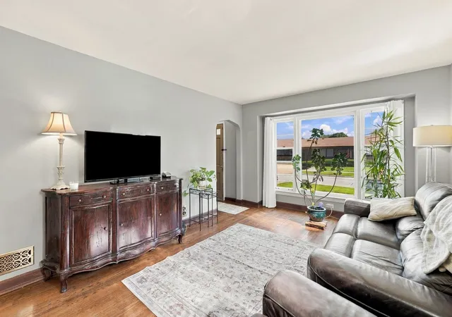 Photo 3 of Single family home for sale at 4134 Atlantic Ave, Schiller Park, IL 60176 | MLS# 12791372 | Listing updated on 2026-10-22