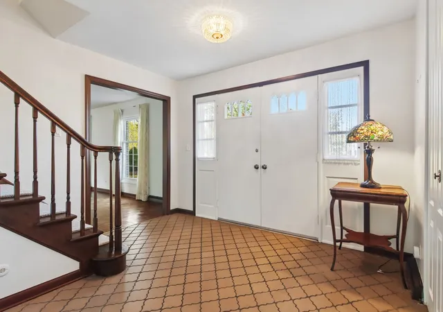 Photo 2 of Single family home for sale at 1121 W Skylark Dr, Palatine, IL 60067 | MLS# 12791377 | Listing updated on 2026-10-28