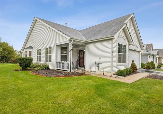 Single family home for sale at 39581 N Cambridge Blvd, Beach Park, IL 60083 | MLS# 12791378