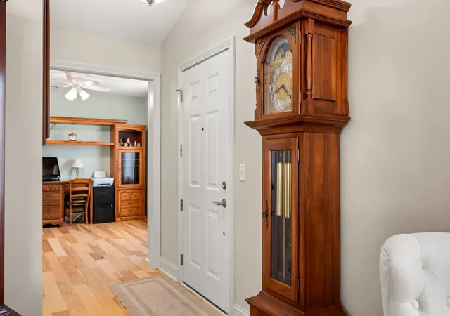 Listing Photo 4 - Condo for sale in building located at 2165 Waterbury Ln E, Sycamore, IL 60178 - Unit #2165