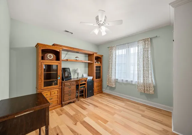 Listing Photo 5 - Condo for sale in building located at 2165 Waterbury Ln E, Sycamore, IL 60178 - Unit #2165