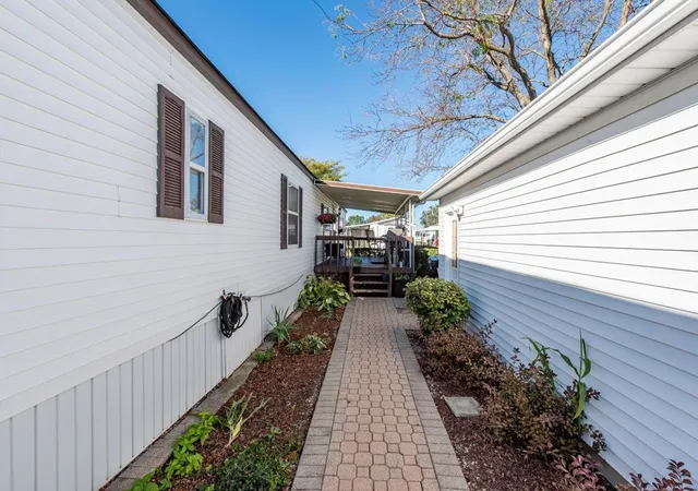 Photo 3 of Manufactured home for sale at 3158 Patricia Ln, Park City, IL 60085 | MLS# 12791392 | Listing updated on 2026-10-22